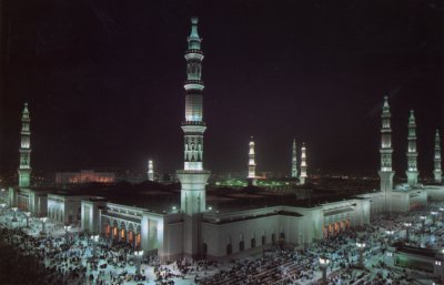 Masjid Nabawi at night